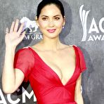 Fourth pic of Olivia Munn sexy cleavage in red dress