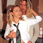 First pic of CLUB SEVENTEEN.COM - Teen schoolgirl loves to suck a cock!