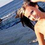 Fourth pic of Lizzy Merova - Beachfront Beauty