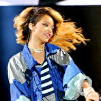Second pic of Rihanna pussy slip during concert in Gdynia