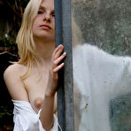 Third pic of Wiska - Wiska is a beautiful and slim babe who is crazy about naked walks in the garden.