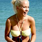 Second pic of  Kendra Wilkinson fully naked at CelebsOnly.com! 