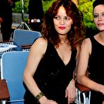 Second pic of Vanessa Paradis posing for paparazzi at Chanel Cruise Fashion Show