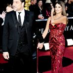First pic of Penelope Cruz cleavage at Academy Awards redcarpet