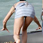Second pic of Stephanie Seymour wearing a swimsuit on the beach