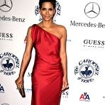 Fourth pic of Halle Berry posing in night dress at 32nd annual Carousel Of Hope ball at The Beverly Hilton