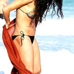 First pic of Demi Moore sexy in bikini on the beach