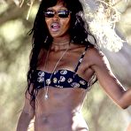 First pic of Naomi Campbell fully naked at Largest Celebrities Archive!
