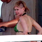 First pic of Avril Lavigne in green bikini on the yeach paparazzi shots