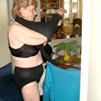 Second pic of Amateur Mature Housewives & Milfs.100% Real Amateur Sex! | 100% Real Amateurs Every Day!