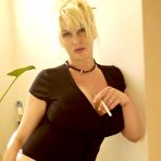 First pic of PinkFineArt | Becky Busty Smoker Toilet from No 2 Silicone