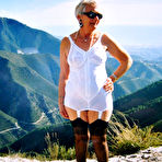 First pic of Outdoor Mature - Hot Daily Updates!