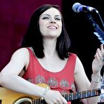 Third pic of Amy McDonald on the Rock In Rio stage with guitar