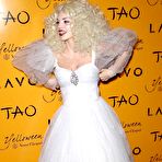 Second pic of AnnaLynne McCord hosts Yelloween party