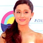 Fourth pic of Ariana Grande looking sexy at 2012 Teen Choice Awards