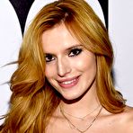 First pic of Bella Thorne cleavage in green dress