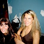 Third pic of Голые сиськи торчащие из под одежды