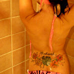 Fourth pic of Sex girlfriend pics :: Hot homemade shots with babe washing in the shower 
