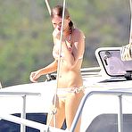 First pic of Taylor Swift in bikini on a yacht in Maui