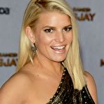First pic of Jessica Simpson exposed legs at premiere