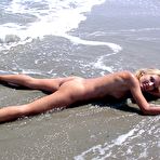 Second pic of Wife Bucket - Real amateur MILFs, wives, and moms! Swingers too