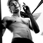 Fourth pic of BannedMaleCelebs.com | Alex Pettyfer nude photos