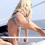 Second pic of :: Largest Nude Celebrities Archive. Victoria Silvstedt fully naked! ::