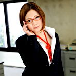 Second pic of Lady Iroha Kawashima strips in her office | Japan HDV