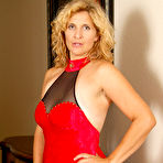 First pic of AllOver30.com - Introducing 45 year old Tara