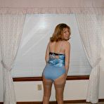 Fourth pic of Wife Bucket - Real amateur MILFs, wives, and moms! Swingers too