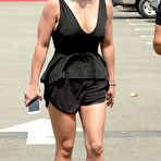 Second pic of Britney Spears shows her legs