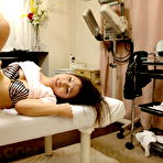 Third pic of Yuki Kawamoto gets treated at a Pussy Hair Removal Salon | JapanHDV