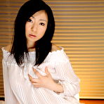Second pic of Emiko Koike teases in white lingerie on bed | Japan HDV