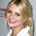 Second pic of Mischa Barton without bra under white shirt