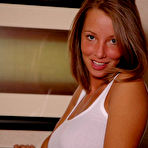 First pic of HOT TEEN CAITLYNN! | CUTE TOPLESS TEEN!