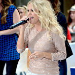 Second pic of Carrie Underwood performs on NBCs Today in New York