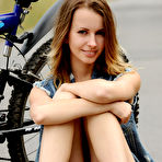 Third pic of MetArt - Lucia D BY Goncharov - KURILI