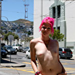 Fourth pic of Nude in San Francisco - nudeinsf.com - 100% full public nudity, beautiful young girls all naked in public, in San Francisco, all exclusive pictures!