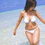 First pic of Hitomi Kitamura posing in bikini