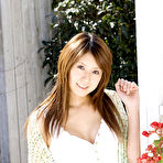 First pic of Little Bush @ AllGravure.com