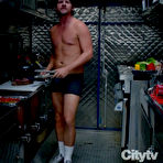 First pic of CelebrityGay.com - leaked Zachary Knighton photos
