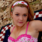 Second pic of Shaylee Taylor.com - Sensual Teen Hottie from Eye Candy Avenue!