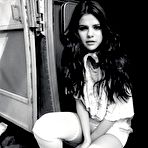First pic of Selena Gomez fully naked at Largest Celebrities Archive!