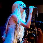 Second pic of Taylor Momsen sexy live performs on the stage in Paris