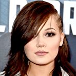 Third pic of Kelli Berglund shows her sexy legs at premiere