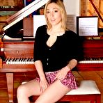 First pic of Lily LaBeau: Smoking hot blonde Lily LaBeau... - BabesAndStars.com
