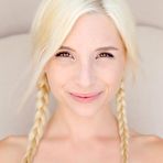 Fourth pic of Cute Slim Piper