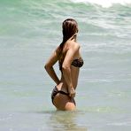 Second pic of Carolina Dieckmann caught in bikini on the beach
