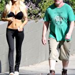 Fourth pic of Courtney Stodden deep cleavage in black bra