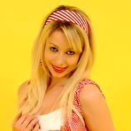 Second pic of Kirsty Corner Picnic Strip Pinup WOW - Cherry Nudes
